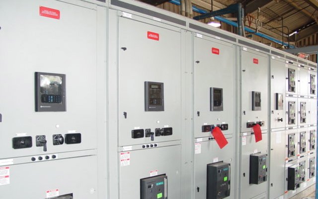 SWITCHGEAR PRINCIPAL REFINERIA . 4000 AMPERIOS, 480/277 VOLTS, 60 HZ., 65 KACI
INTERRUPTORES WAVE PRO de 3200 AMPS
RELES DE PROTECCION MULTILIN SR 489 PARA PROTECCION DE GENERADORES
RELES DE PROTECCION MULTILIN SR 745 PARA PROTECCION DE TRANSFORMADORES